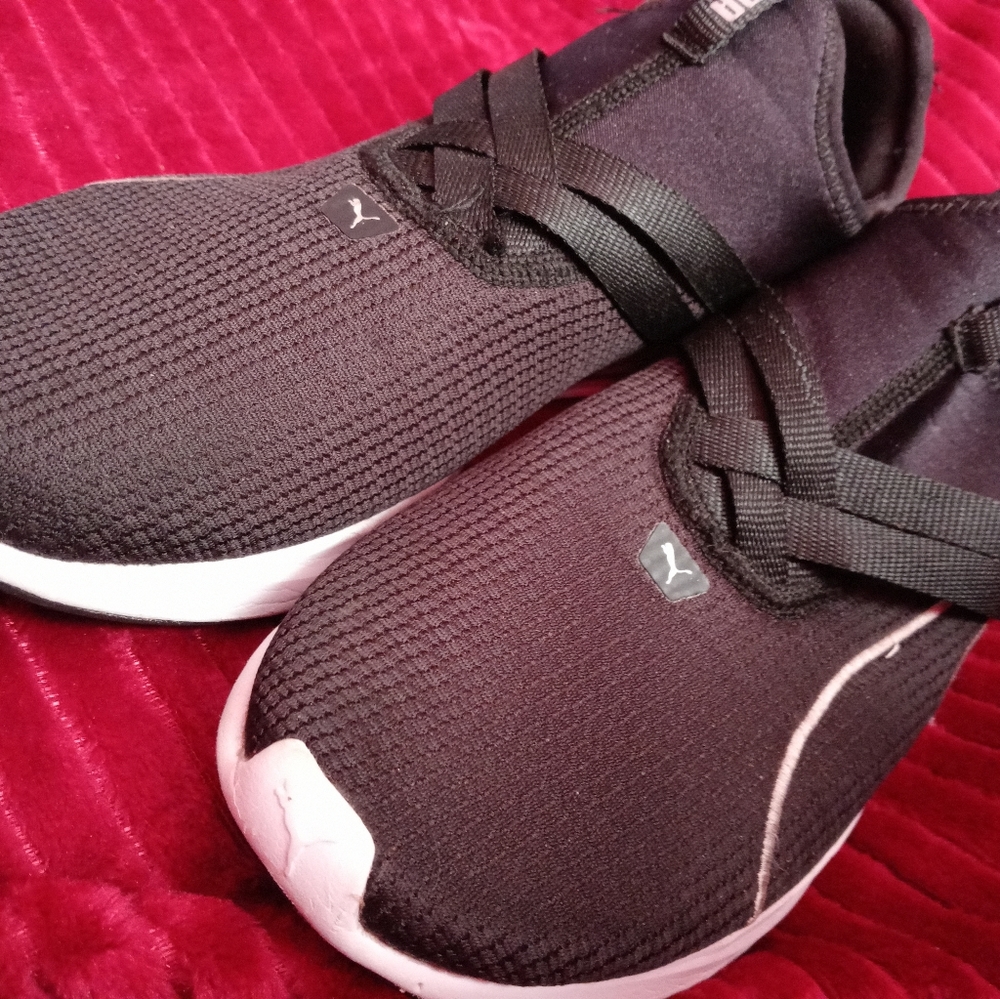Shoes - Picture 14 of 15